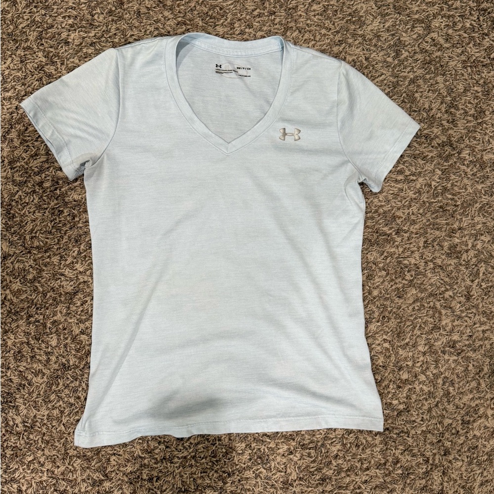 Under Armour Women's Sz Small V-Neck Tee
